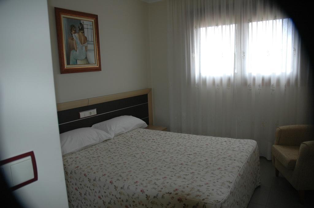 Apartamentos Turisticos Vilagarcia- Rio Ulla Vilagarcia de Arousa Phòng bức ảnh